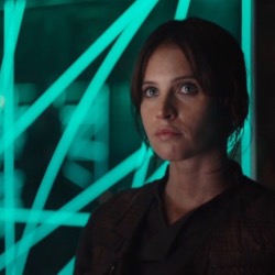 Felicity Jones als Stormtrooper